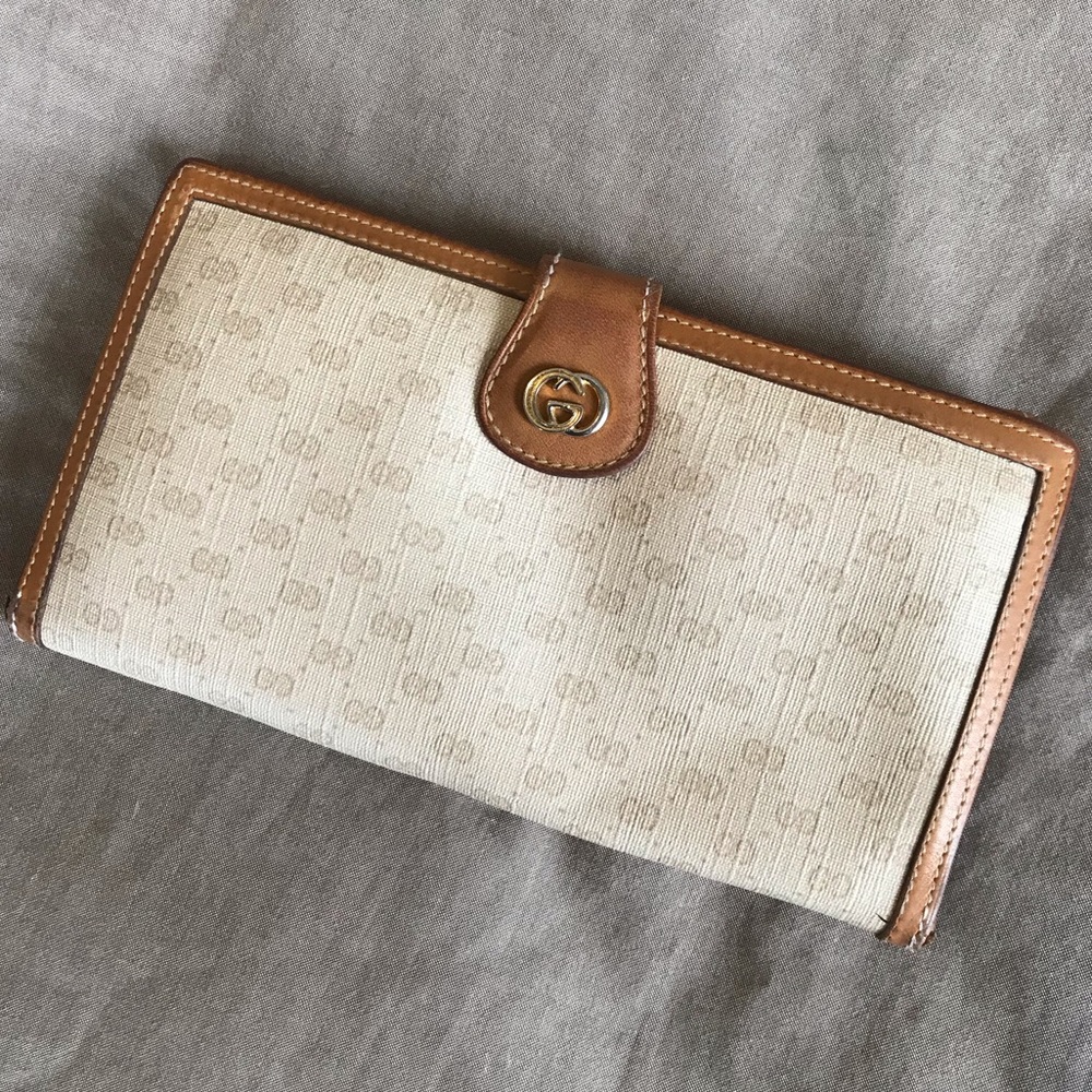 Vintage white web Gucci wallet
